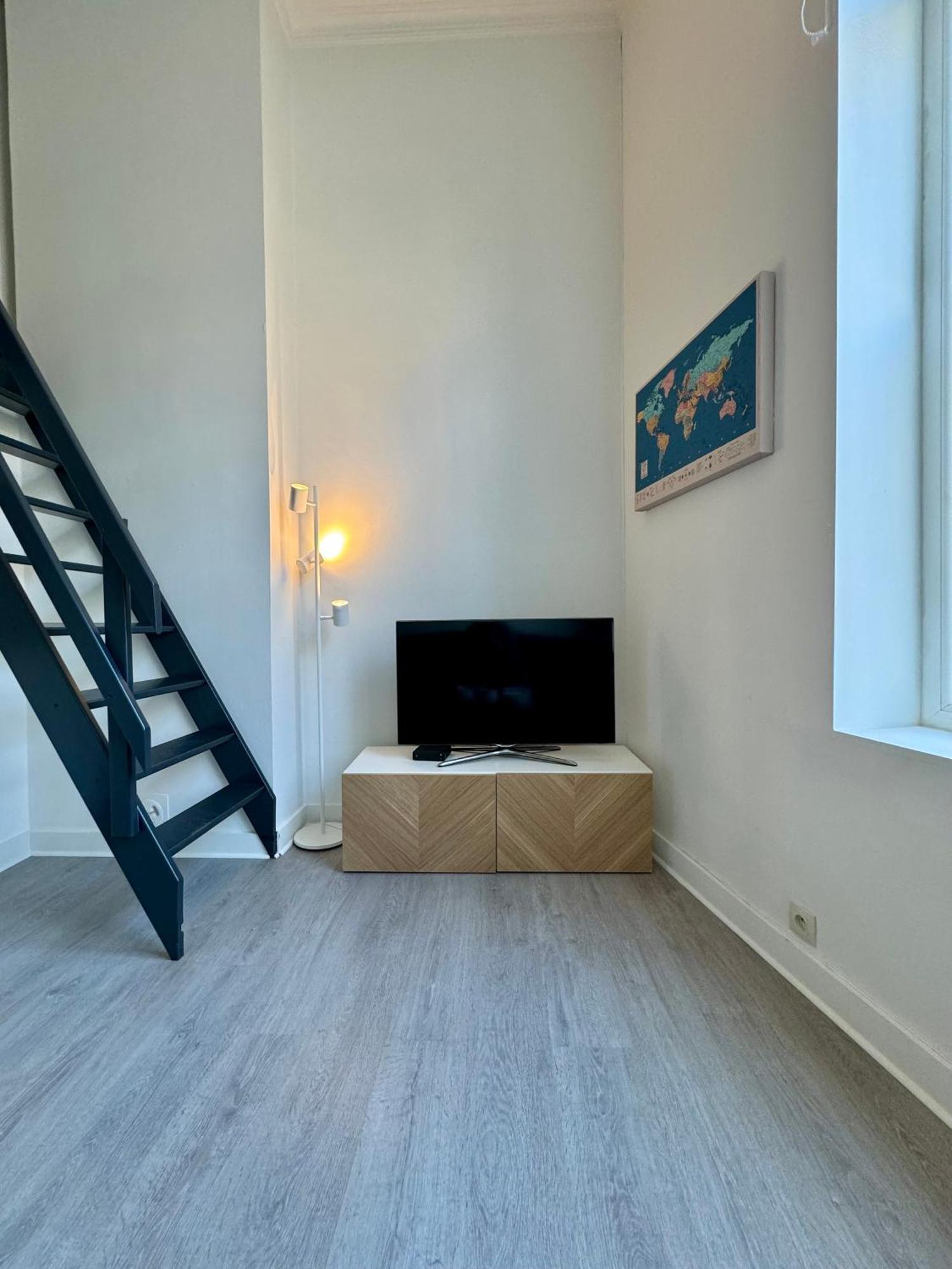 Studio Avec Chambre En Mezzanine Bruxelles Esterno foto